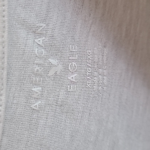 AE Classic Graphic T-Shirt - Picture 3 of 4